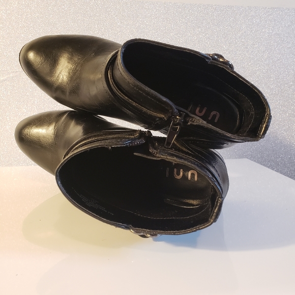 Unisa black booties with buckles. Size 8 - Picture 6 of 7